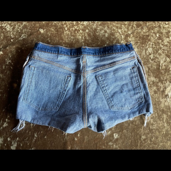 Levi’s 501 - Denim Cutoff Shorts - Size 28 - Picture 7 of 8